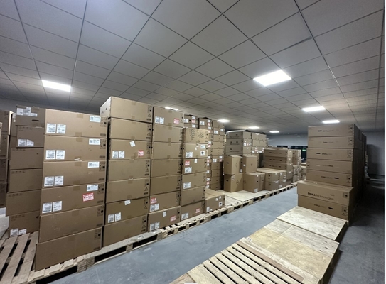 Έτοιμος για αποστολή Dell PowerEdge R760 2U Rack Server με 2.1GHz επεξεργαστή κύριας συχνότητας